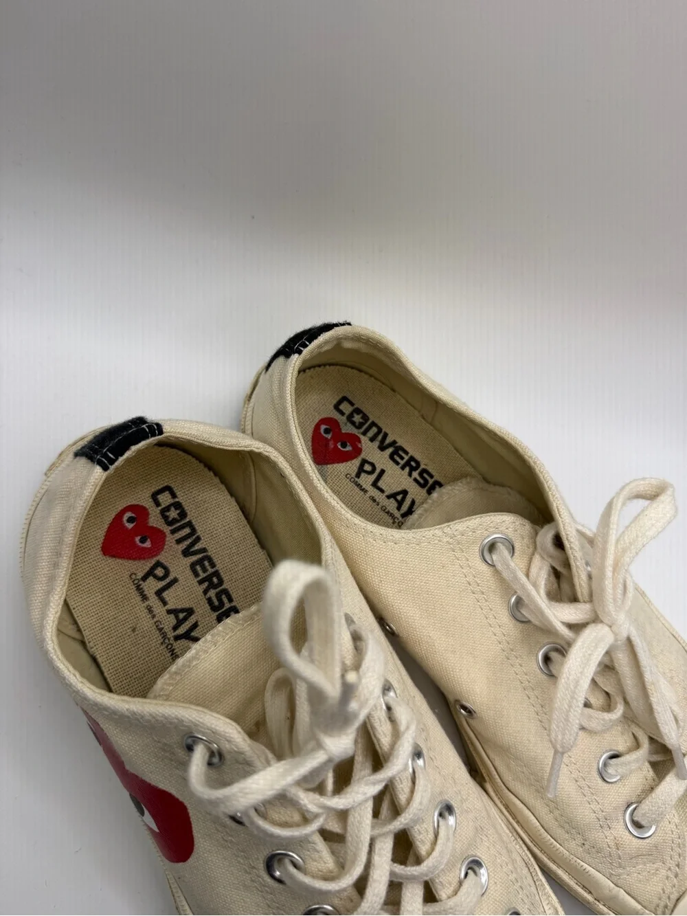 Comme des Garçons PLAY x Converse Off-White Low Top Sneakers Mens 8 Womens 10
